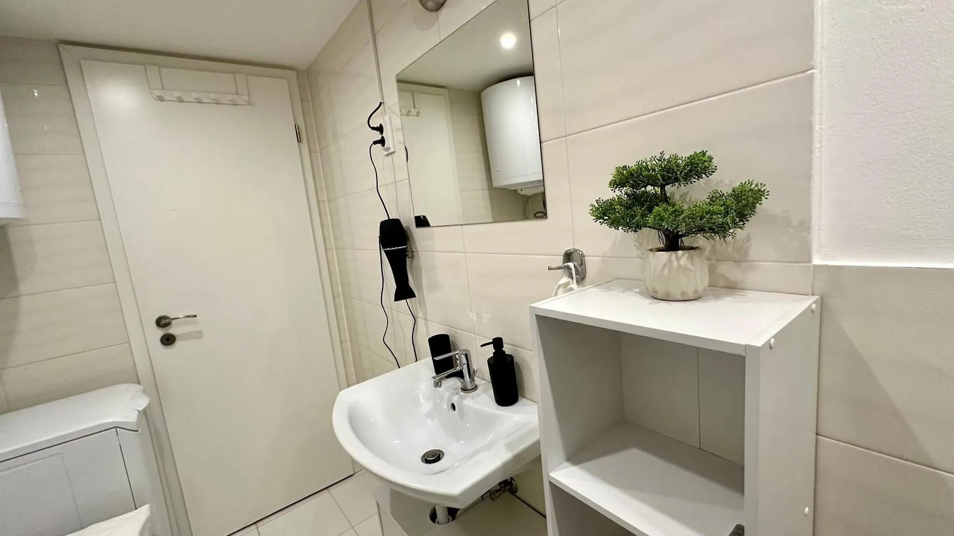 Alexander Guestrooms Budapest
